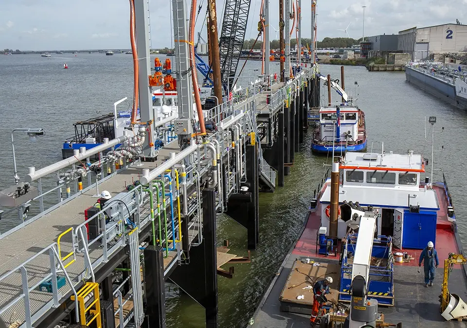 Duurzamere scheepvaart: ATM blikt terug op succesvol jaar met extra ontgassingsinstallatie en nieuwe steiger
